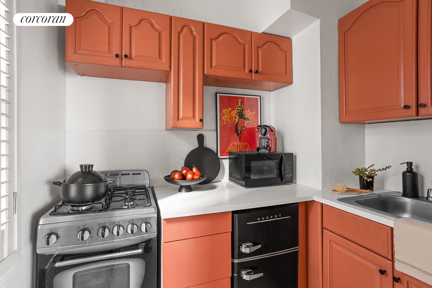 #5 photo, 310 E 49TH Street, マンハッタン Turtle Bay , NY 10017