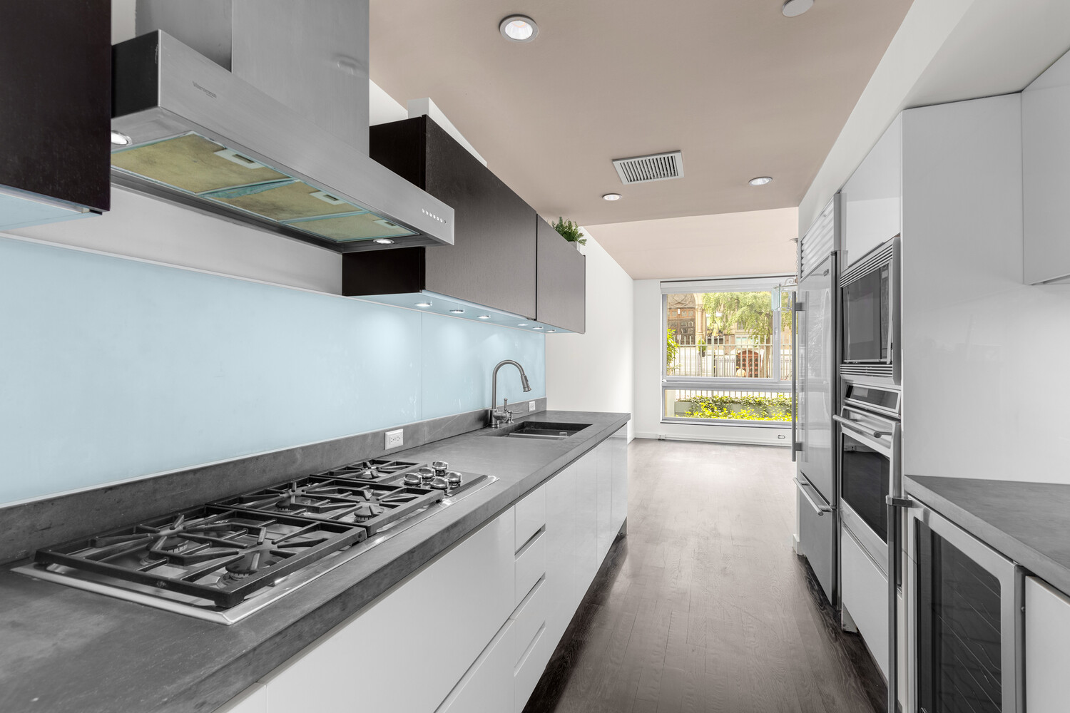 #10 photo, 333 W 14TH Street, Chelsea , NY 10014