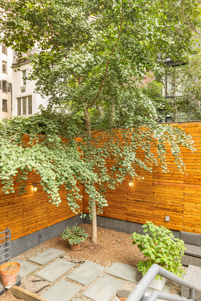 #12 photo, 333 W 14TH Street, Chelsea , NY 10014