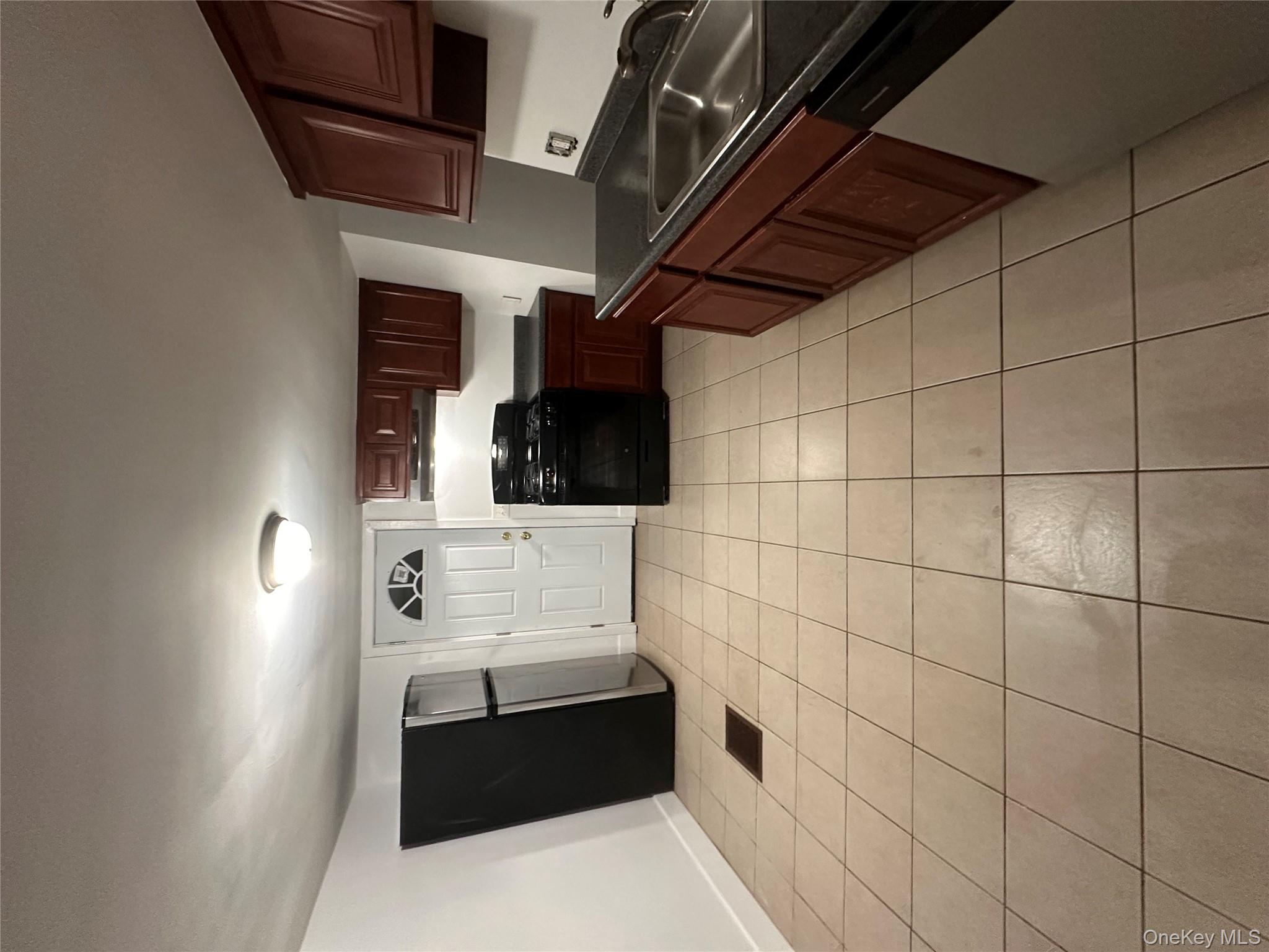 #2 photo, 4 Oakley Street, Montgomery , NY 12549