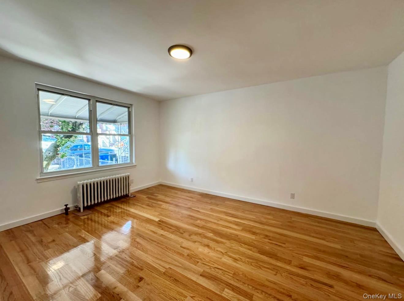 #4 photo, 73-37 52 Avenue, クイーンズ区 Maspeth , NY 11378