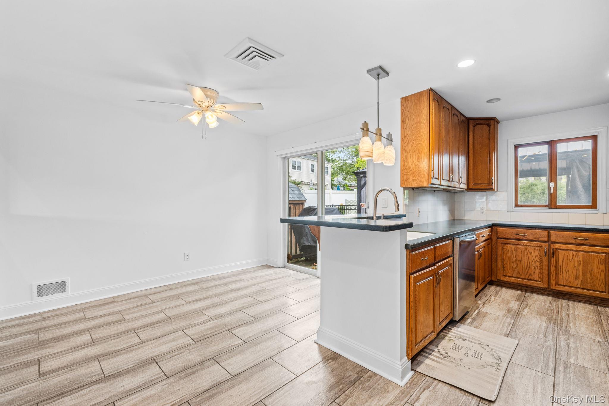 #7 photo, 3 Hollis Street, Orangeburg , NY 10962