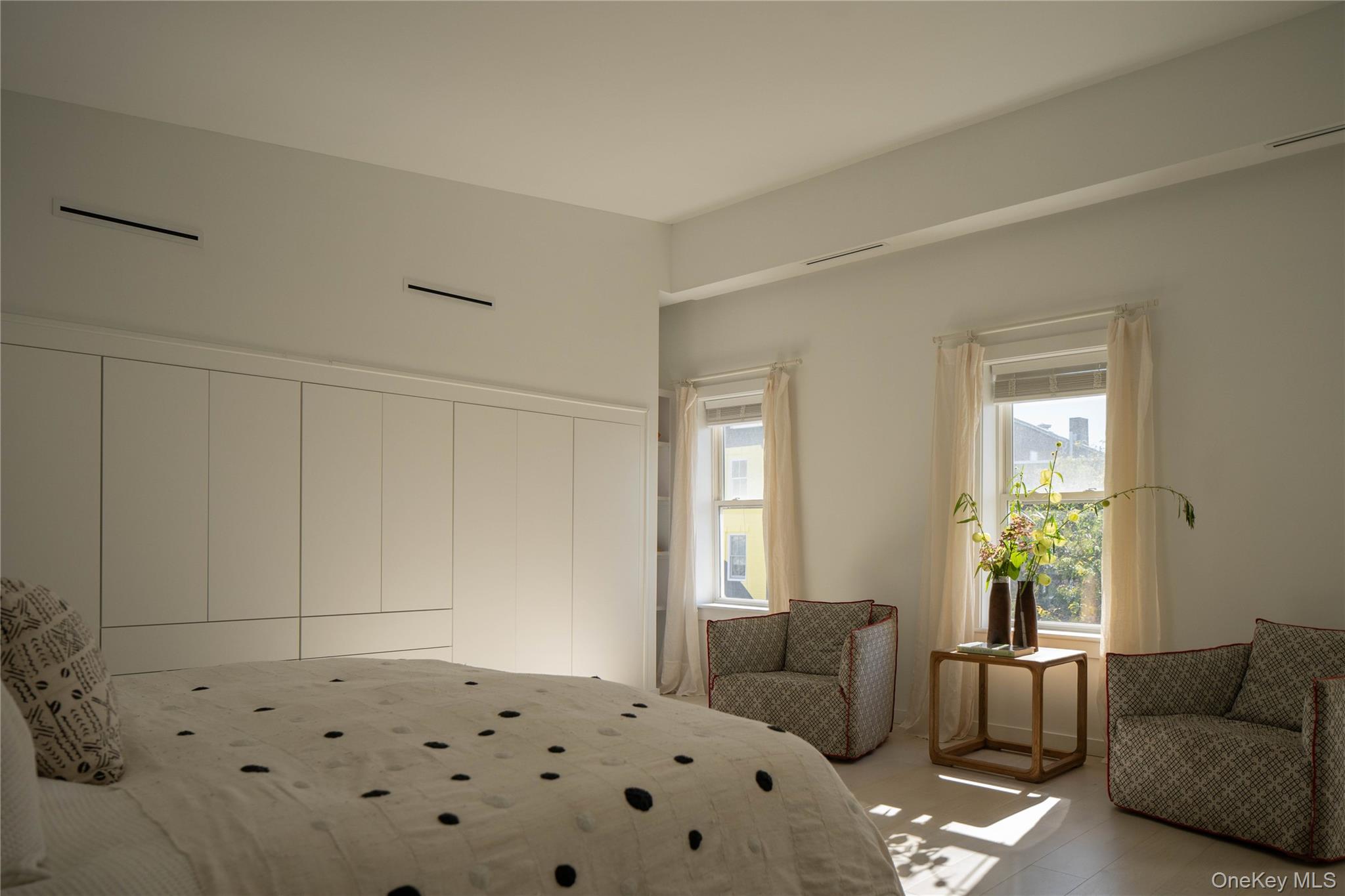 #12 photo, 522 Warren Street, Hudson , NY 12534