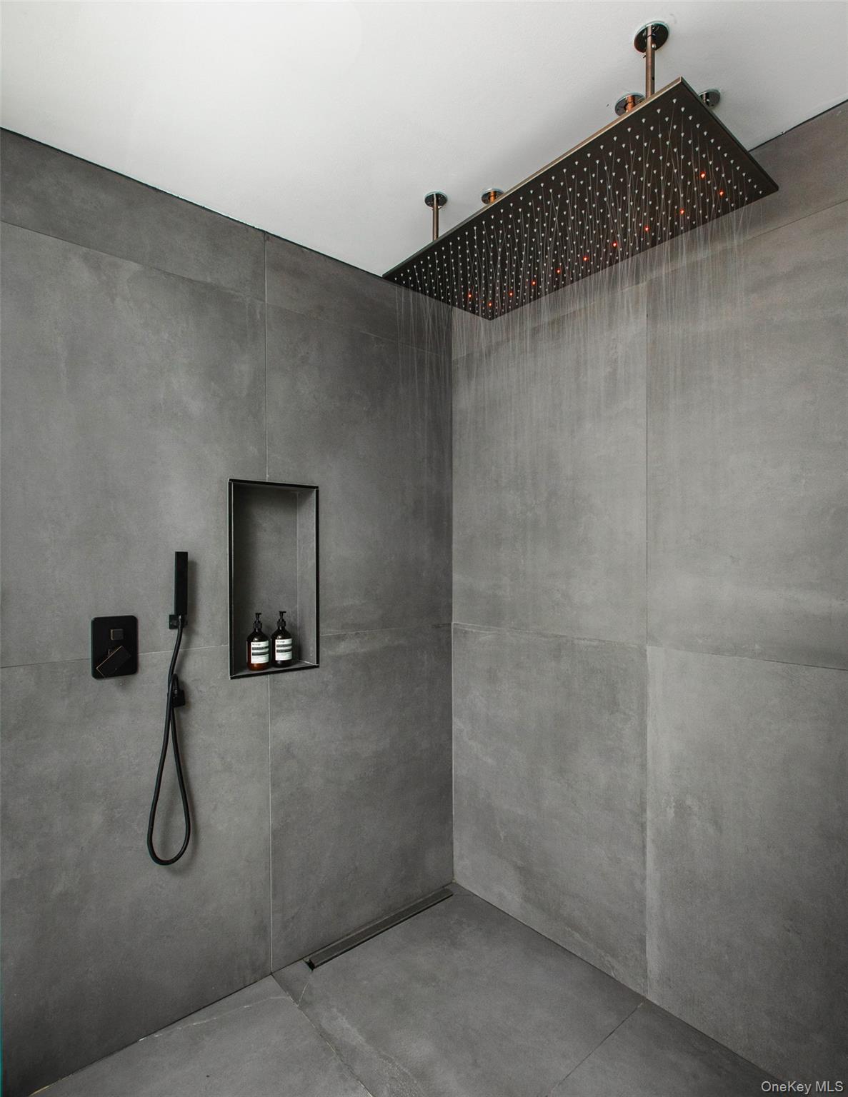 #16 photo, 522 Warren Street, Hudson , NY 12534