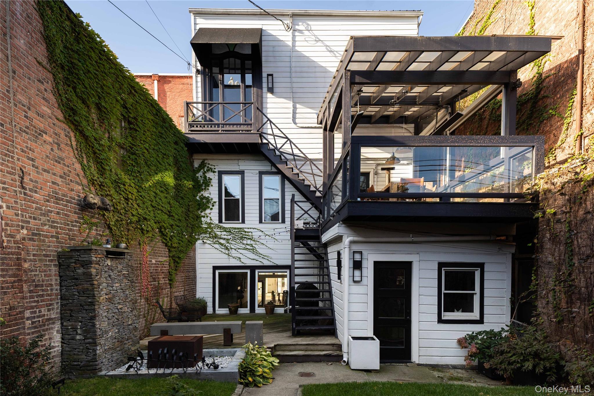 #20 photo, 522 Warren Street, Hudson , NY 12534