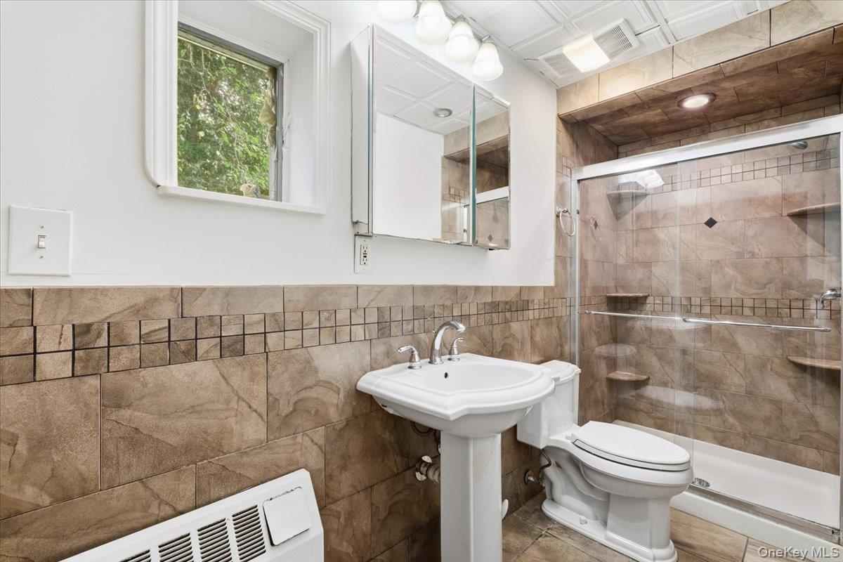 #11 photo, 333 Lake Drive, Lake Peekskill , NY 10537