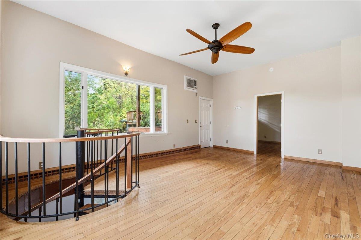 #14 photo, 333 Lake Drive, Lake Peekskill , NY 10537