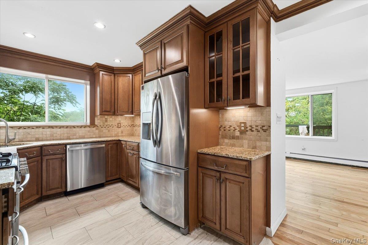 #7 photo, 333 Lake Drive, Lake Peekskill , NY 10537