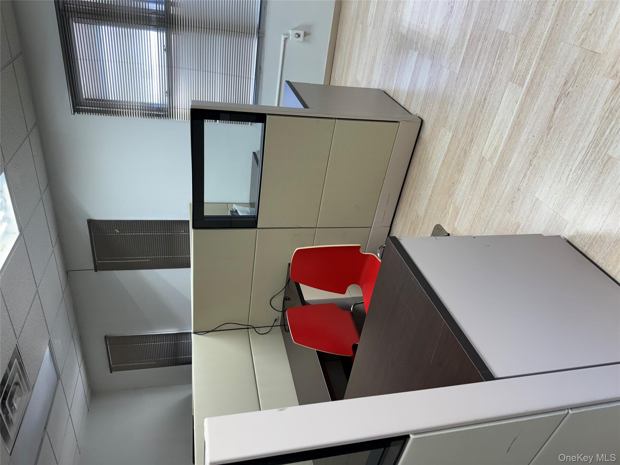 #15 photo, 79-02 Roosevelt Ave, クイーンズ区 Elmhurst , NY 11373