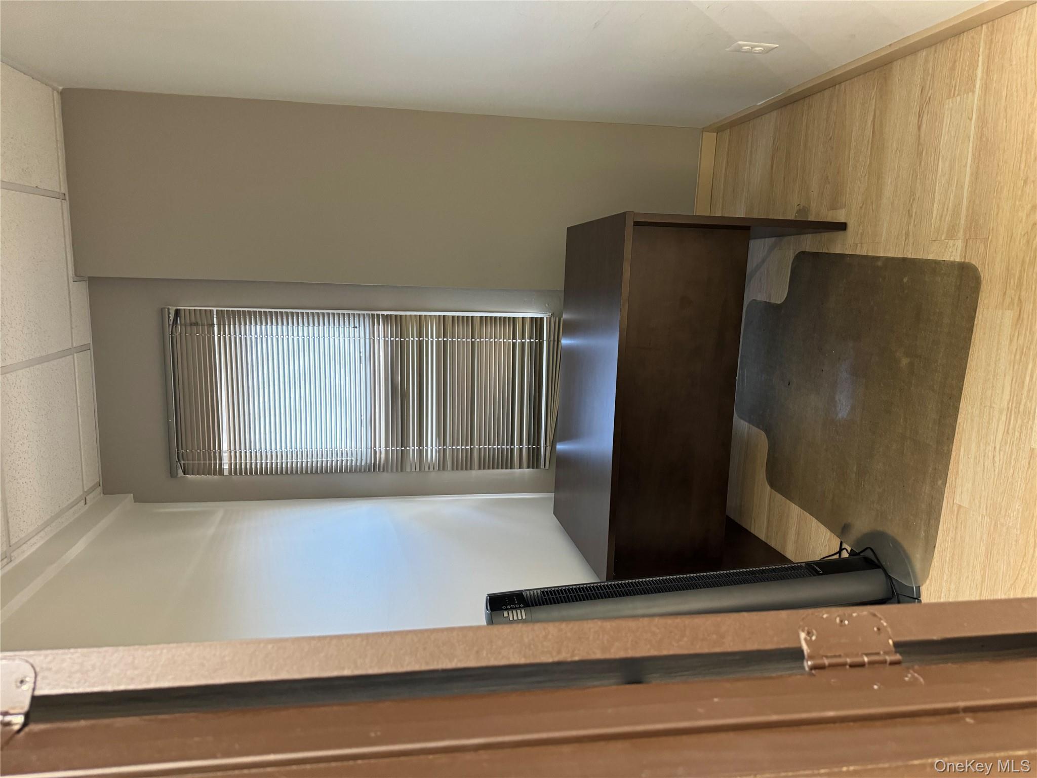 #20 photo, 79-02 Roosevelt Ave, クイーンズ区 Elmhurst , NY 11373