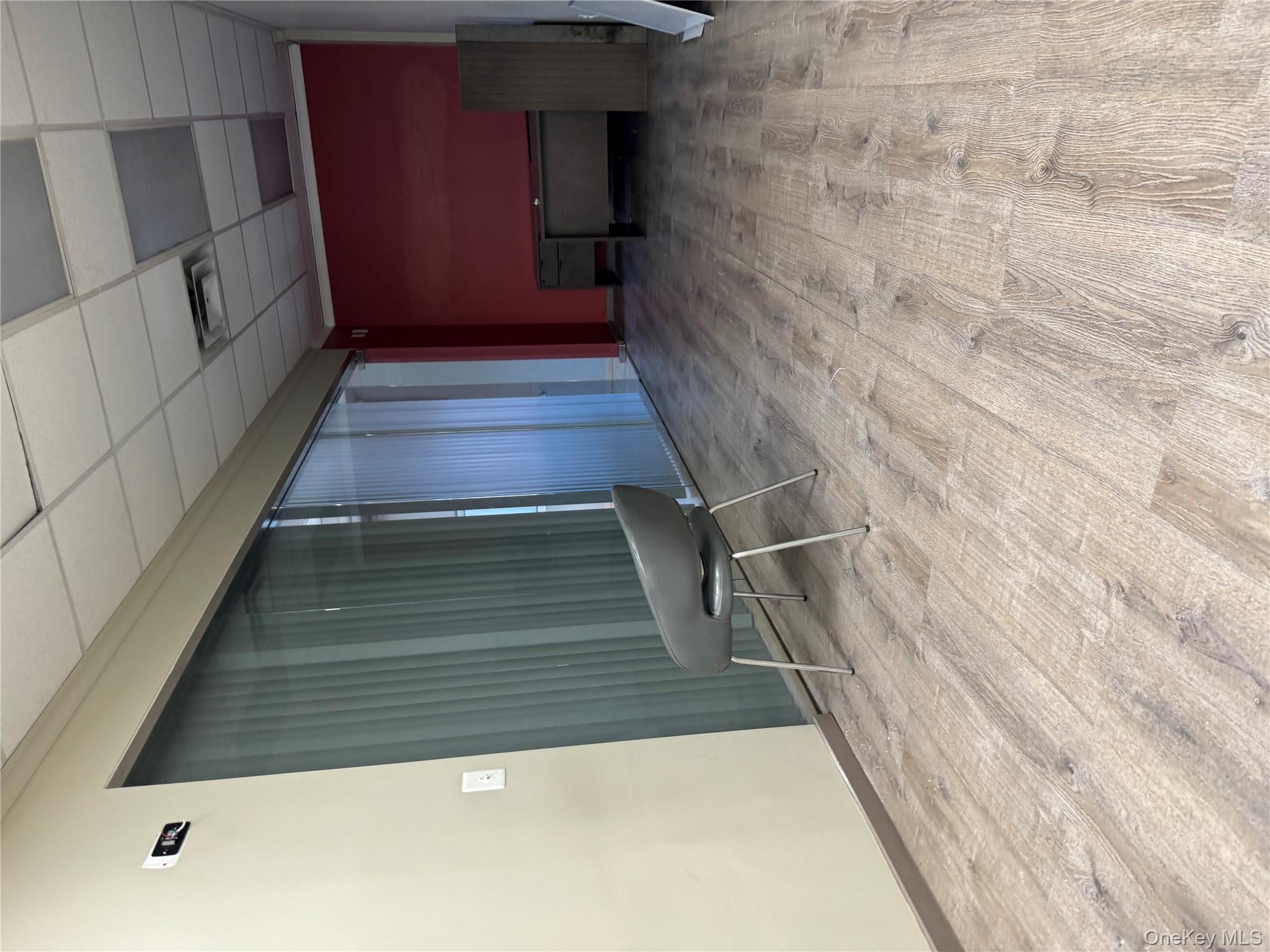 #5 photo, 79-02 Roosevelt Ave, クイーンズ区 Elmhurst , NY 11373