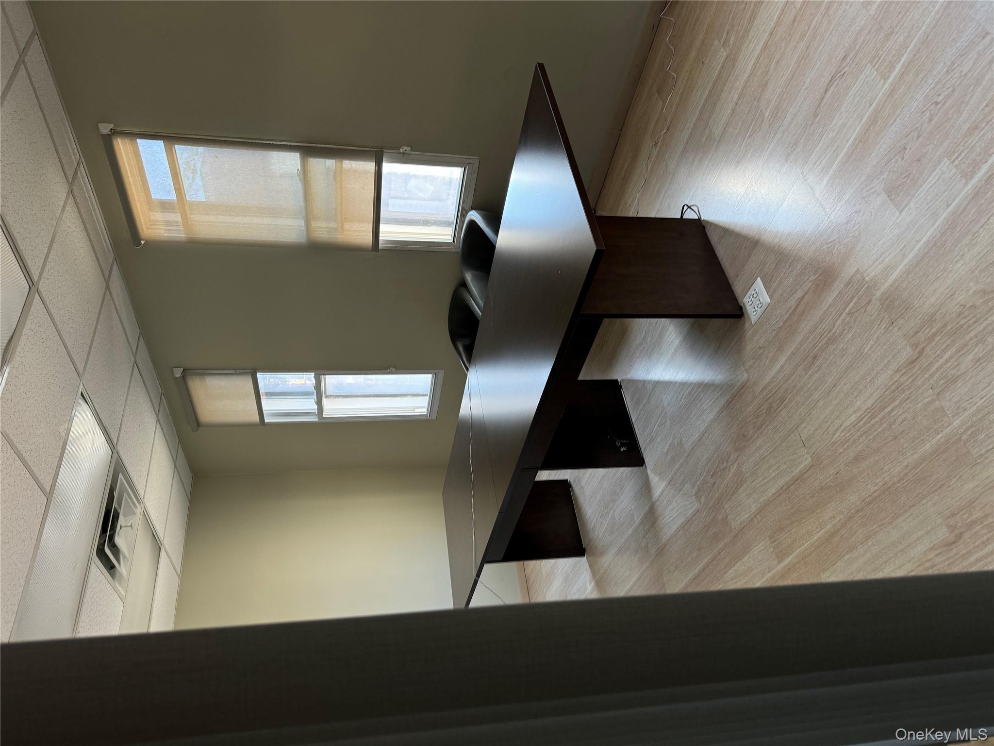 #6 photo, 79-02 Roosevelt Ave, クイーンズ区 Elmhurst , NY 11373