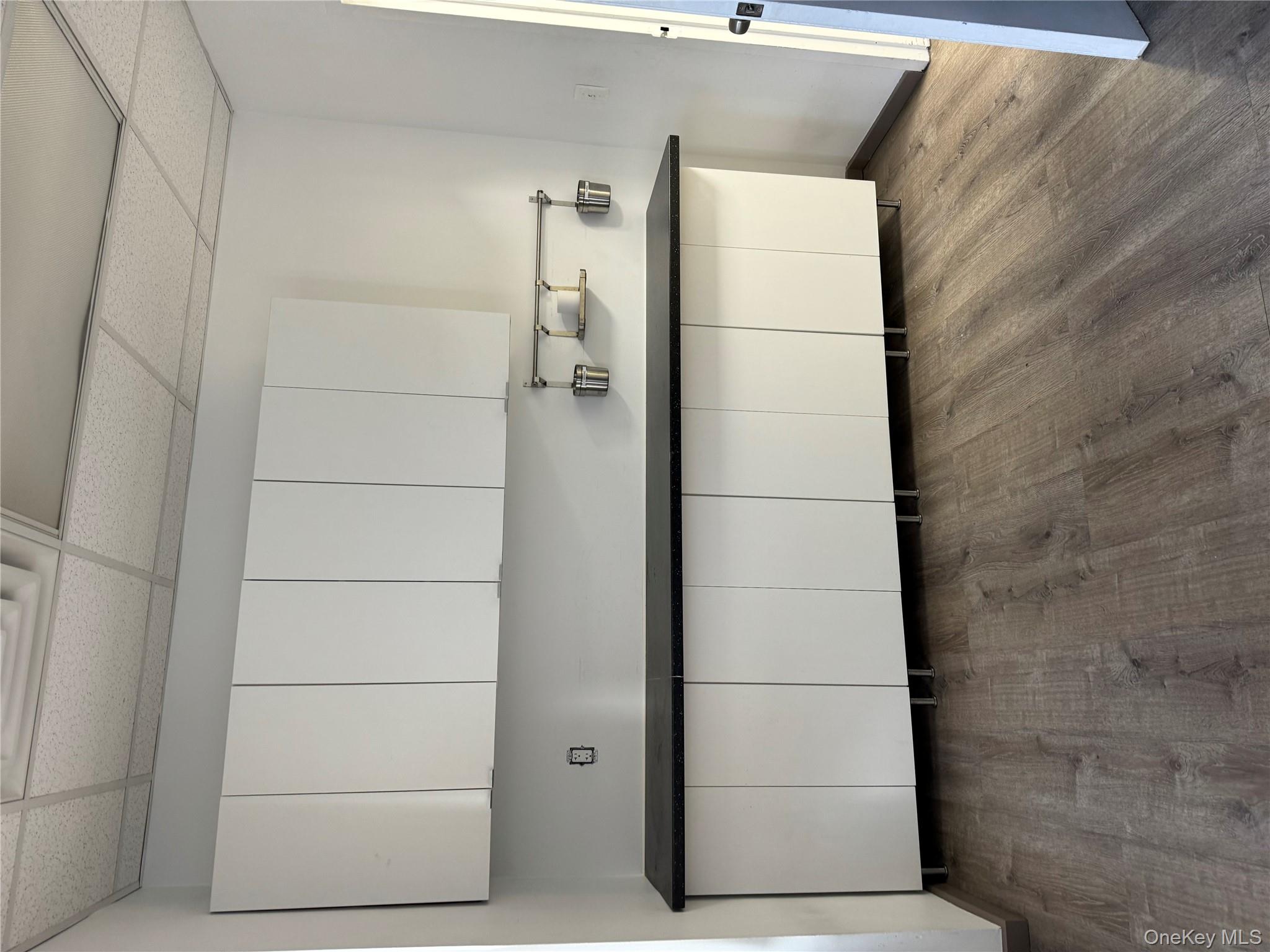 #9 photo, 79-02 Roosevelt Ave, クイーンズ区 Elmhurst , NY 11373