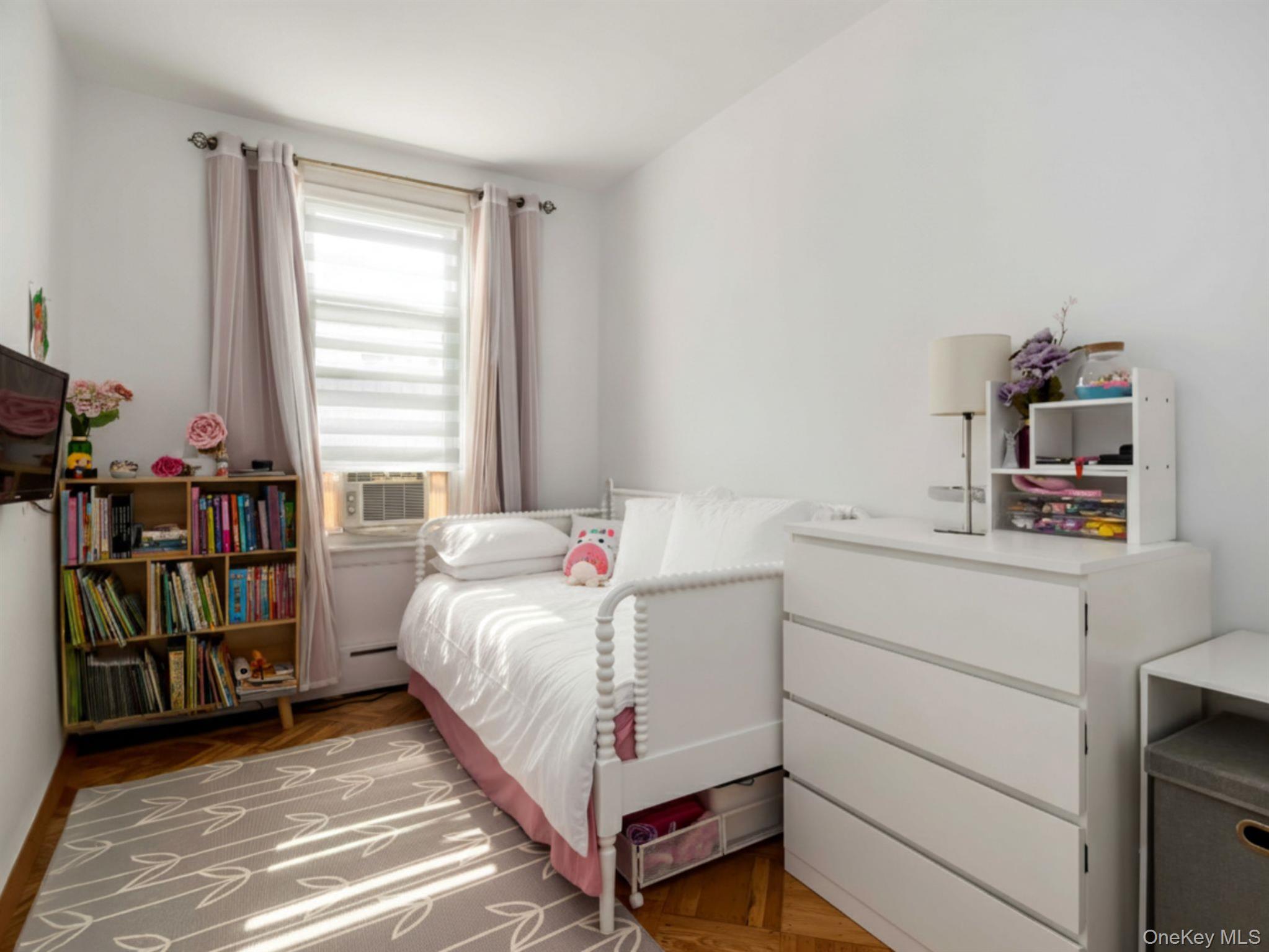 #12 photo, 22-51 36 Street, クイーンズ区 Astoria , NY 11105