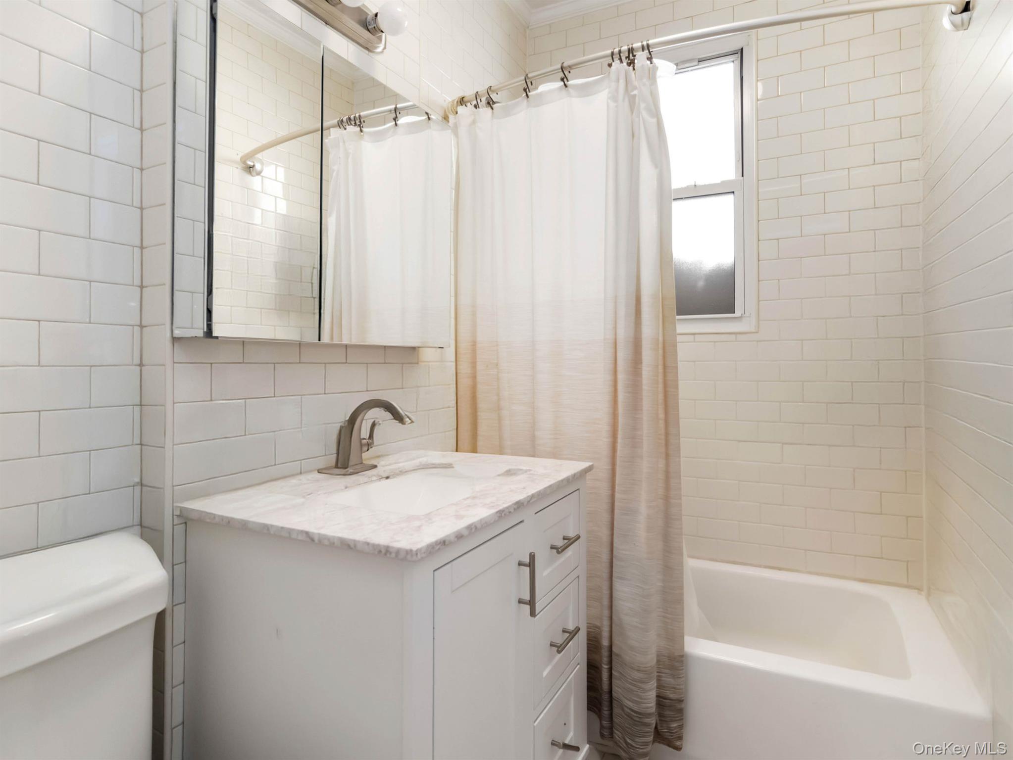 #19 photo, 22-51 36 Street, クイーンズ区 Astoria , NY 11105