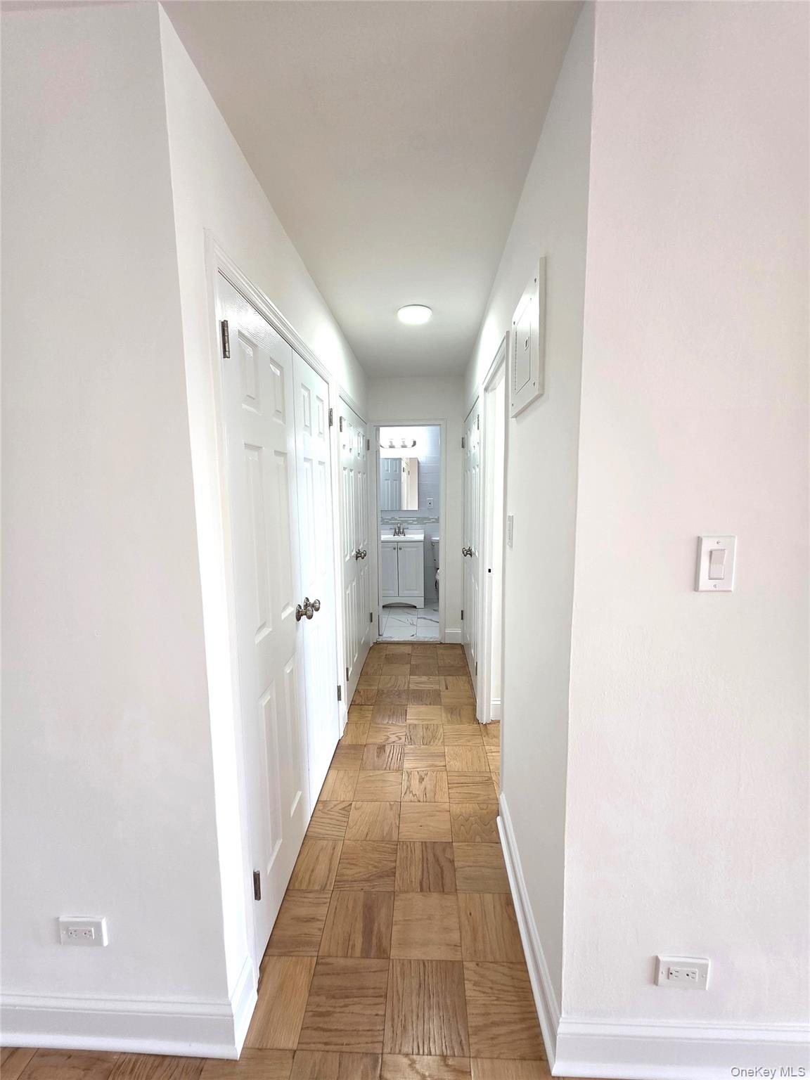 #6 photo, 61-20 Grand Central Parkway, クイーンズ区 Forest Hills , NY 11375