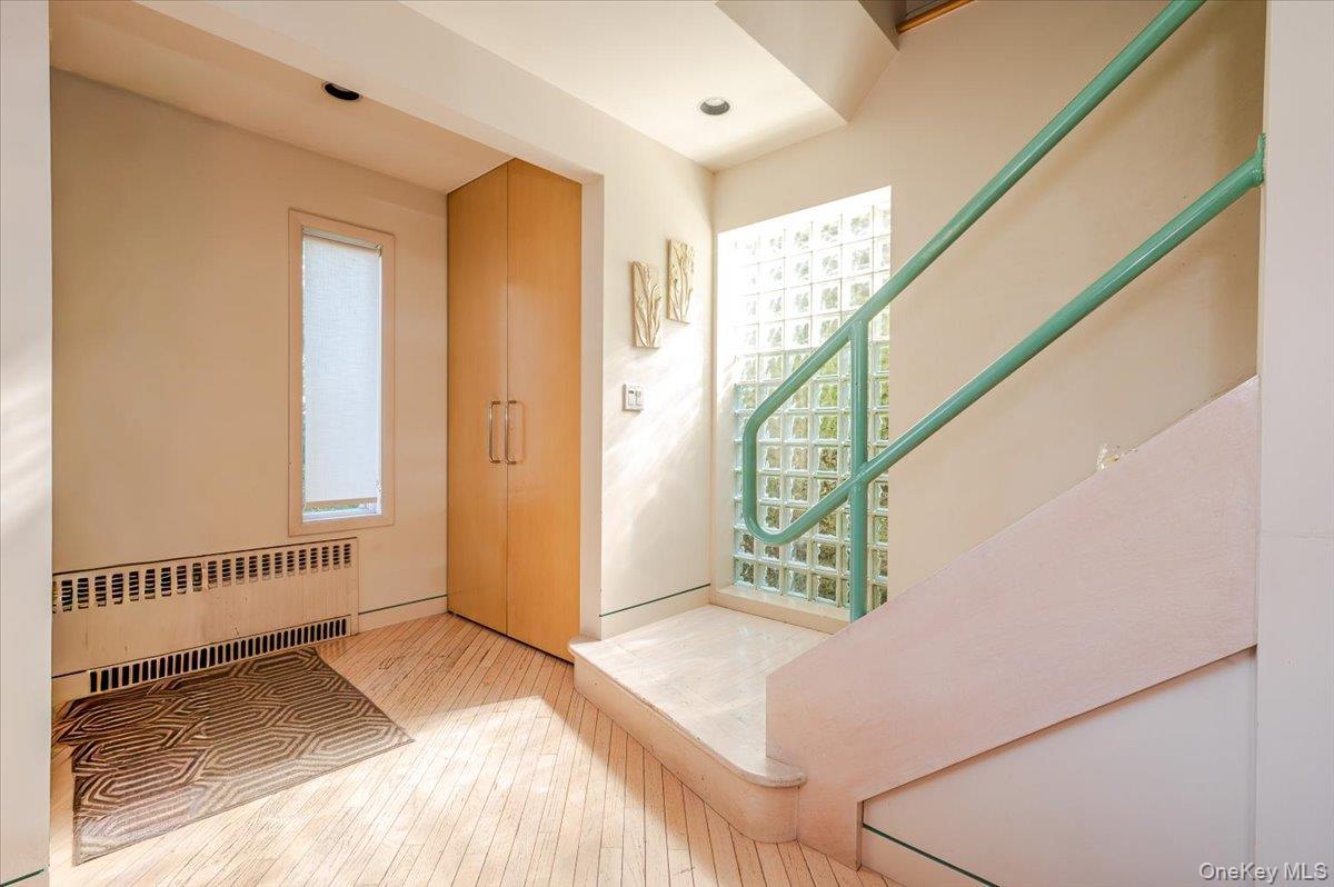 #2 photo, 1050 Mora Place, ナッソー郡 Woodmere , NY 11598