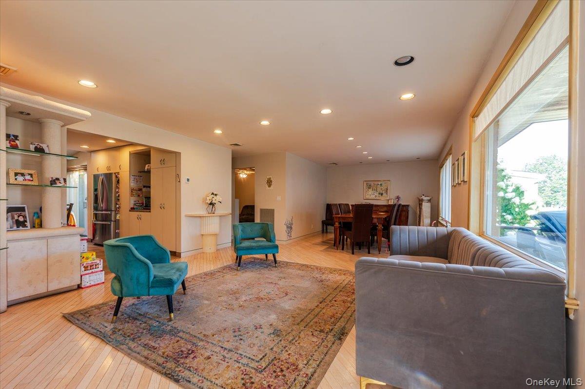 #3 photo, 1050 Mora Place, ナッソー郡 Woodmere , NY 11598