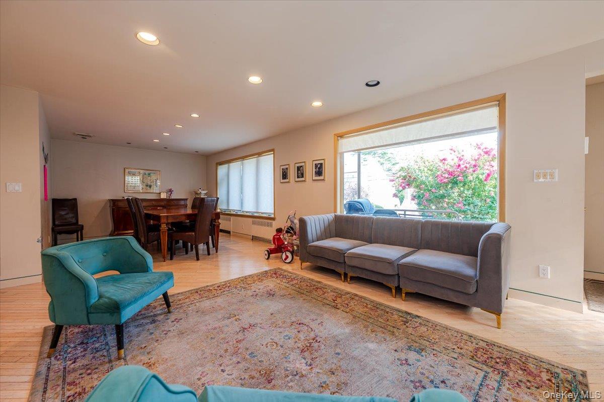 #4 photo, 1050 Mora Place, ナッソー郡 Woodmere , NY 11598