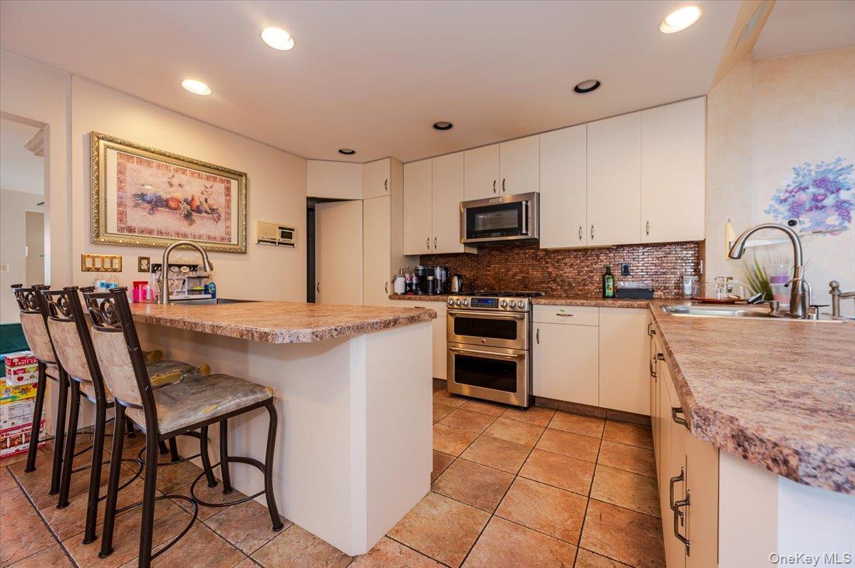 #9 photo, 1050 Mora Place, ナッソー郡 Woodmere , NY 11598