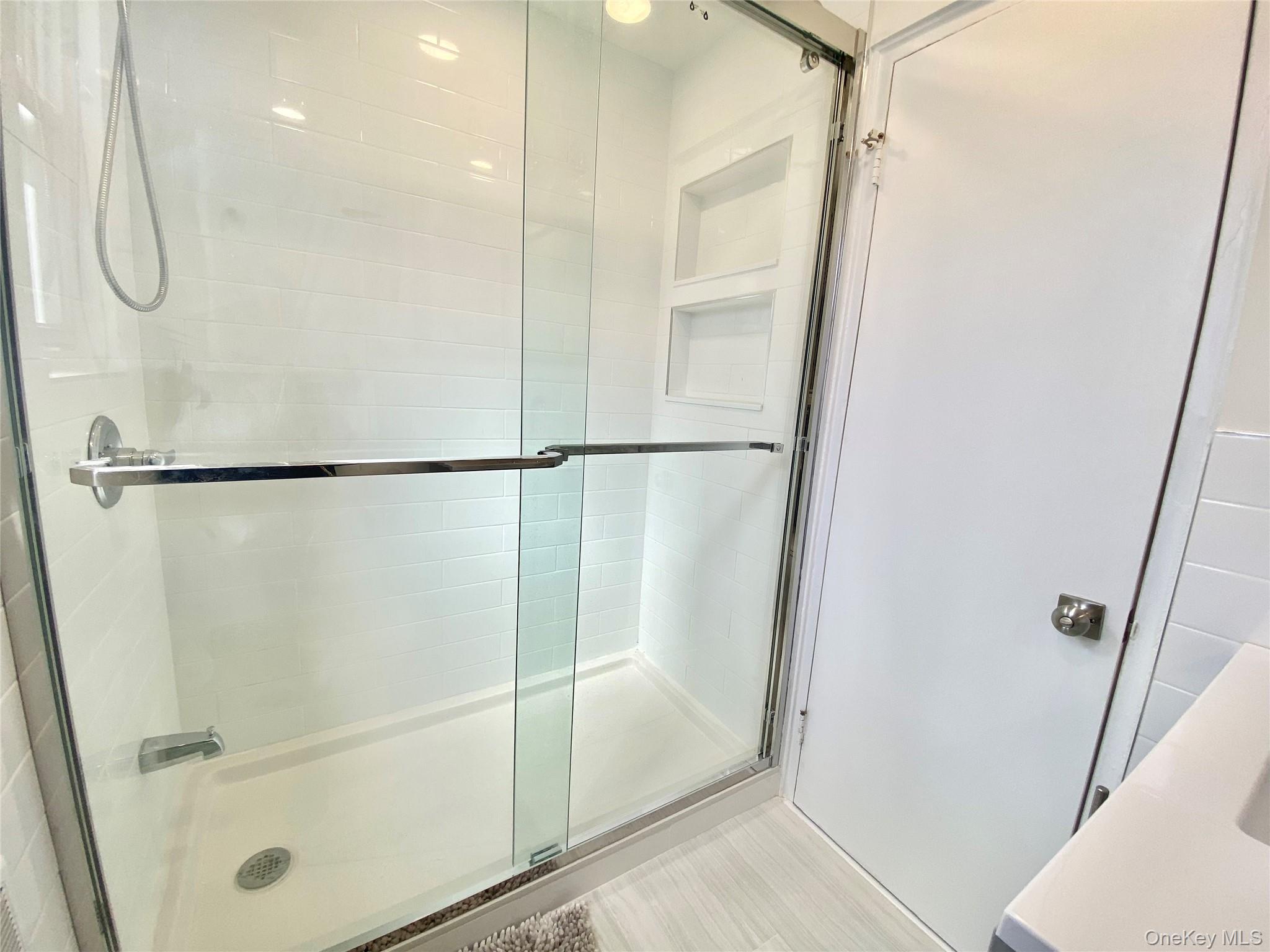 #12 photo, 264-15 Langston Avenue, クイーンズ区 Glen Oaks , NY 11004