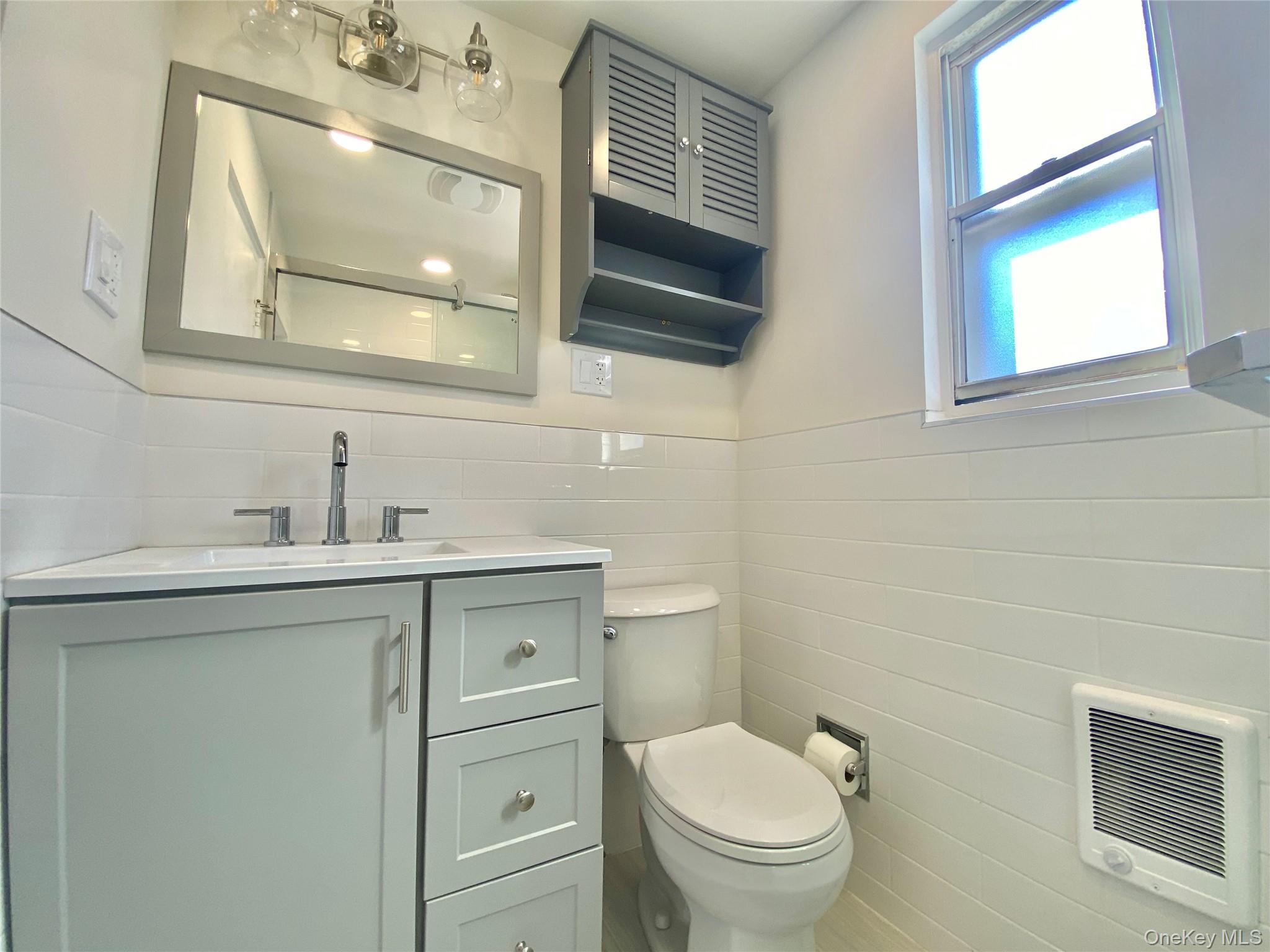 #13 photo, 264-15 Langston Avenue, クイーンズ区 Glen Oaks , NY 11004