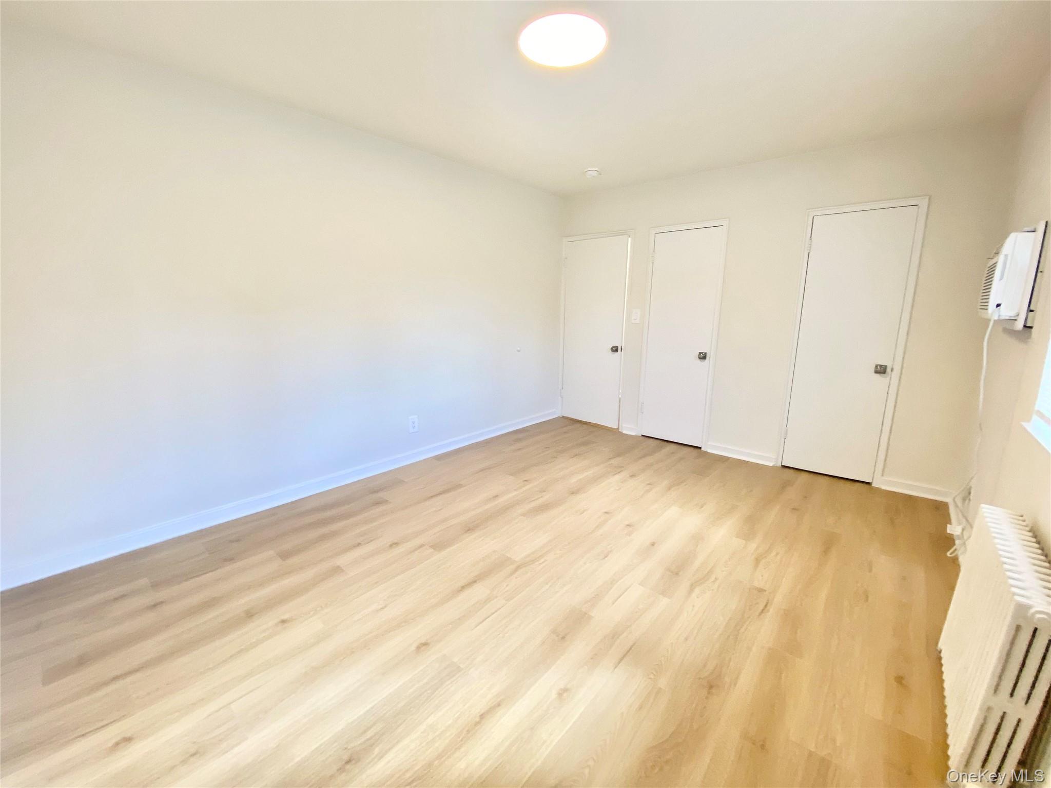 #19 photo, 264-15 Langston Avenue, クイーンズ区 Glen Oaks , NY 11004