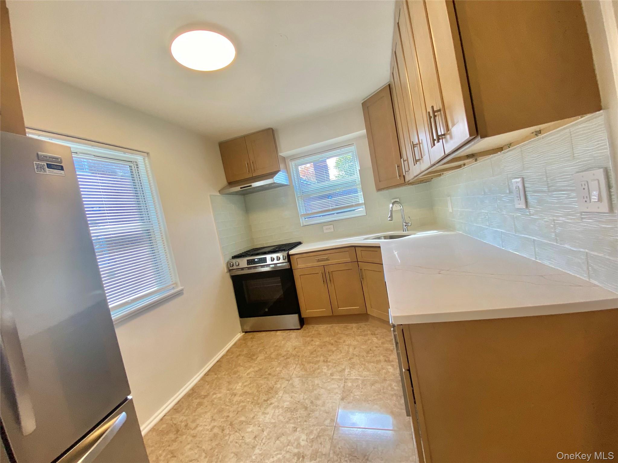 #4 photo, 264-15 Langston Avenue, クイーンズ区 Glen Oaks , NY 11004