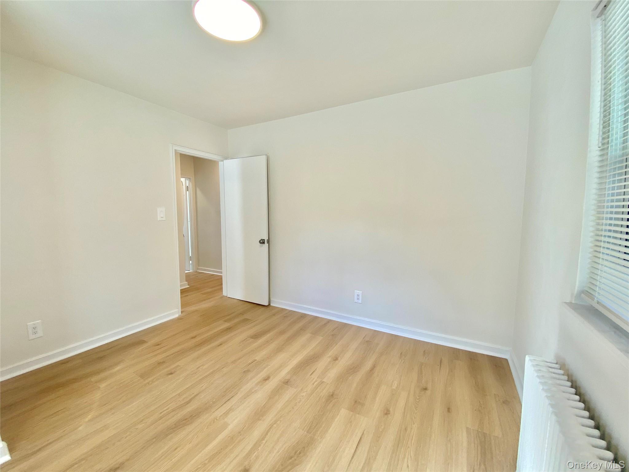 #9 photo, 264-15 Langston Avenue, クイーンズ区 Glen Oaks , NY 11004