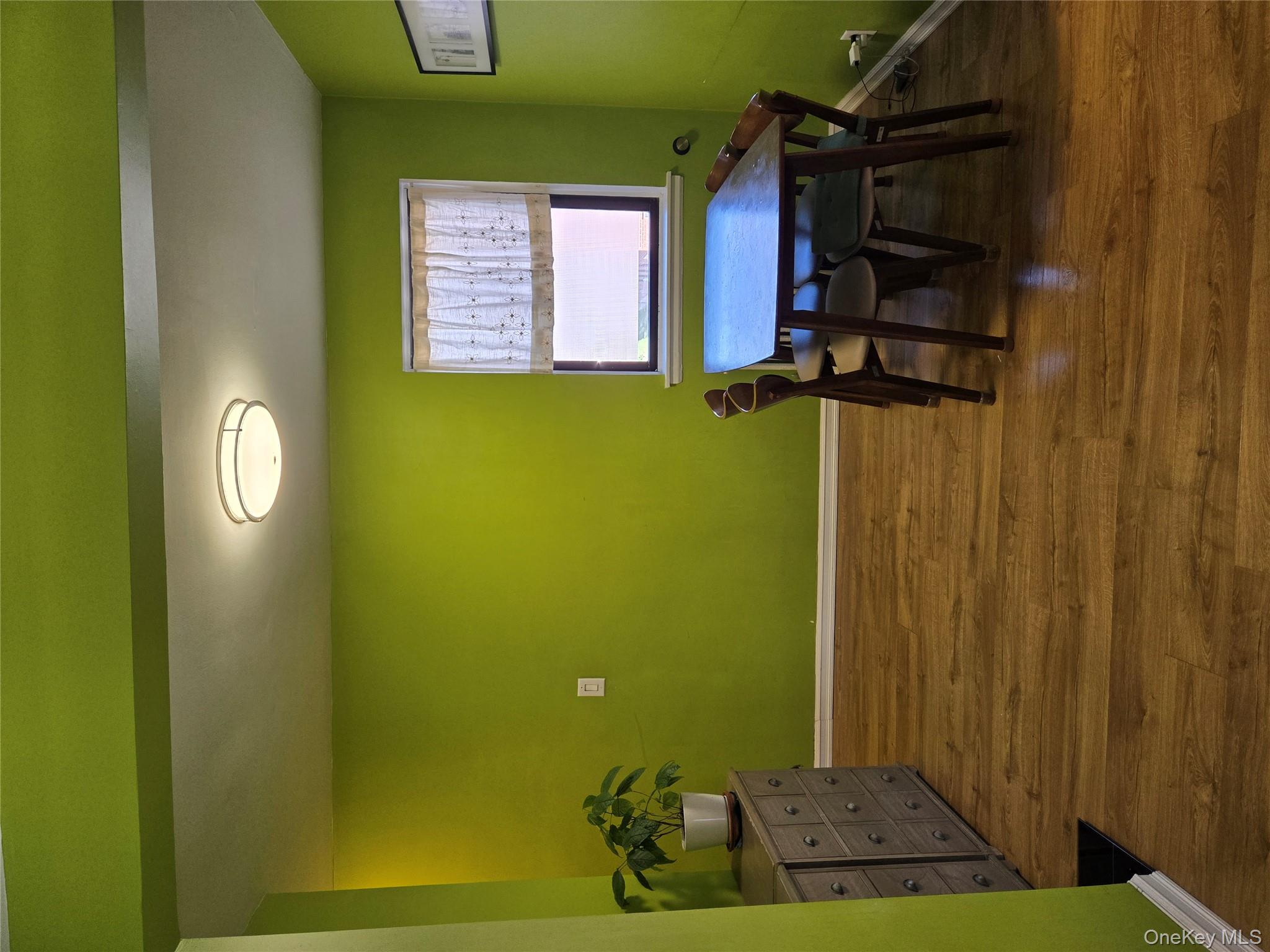 #11 photo, 215-09 47th Road Bayside Road, クイーンズ区 Bayside , NY 11361