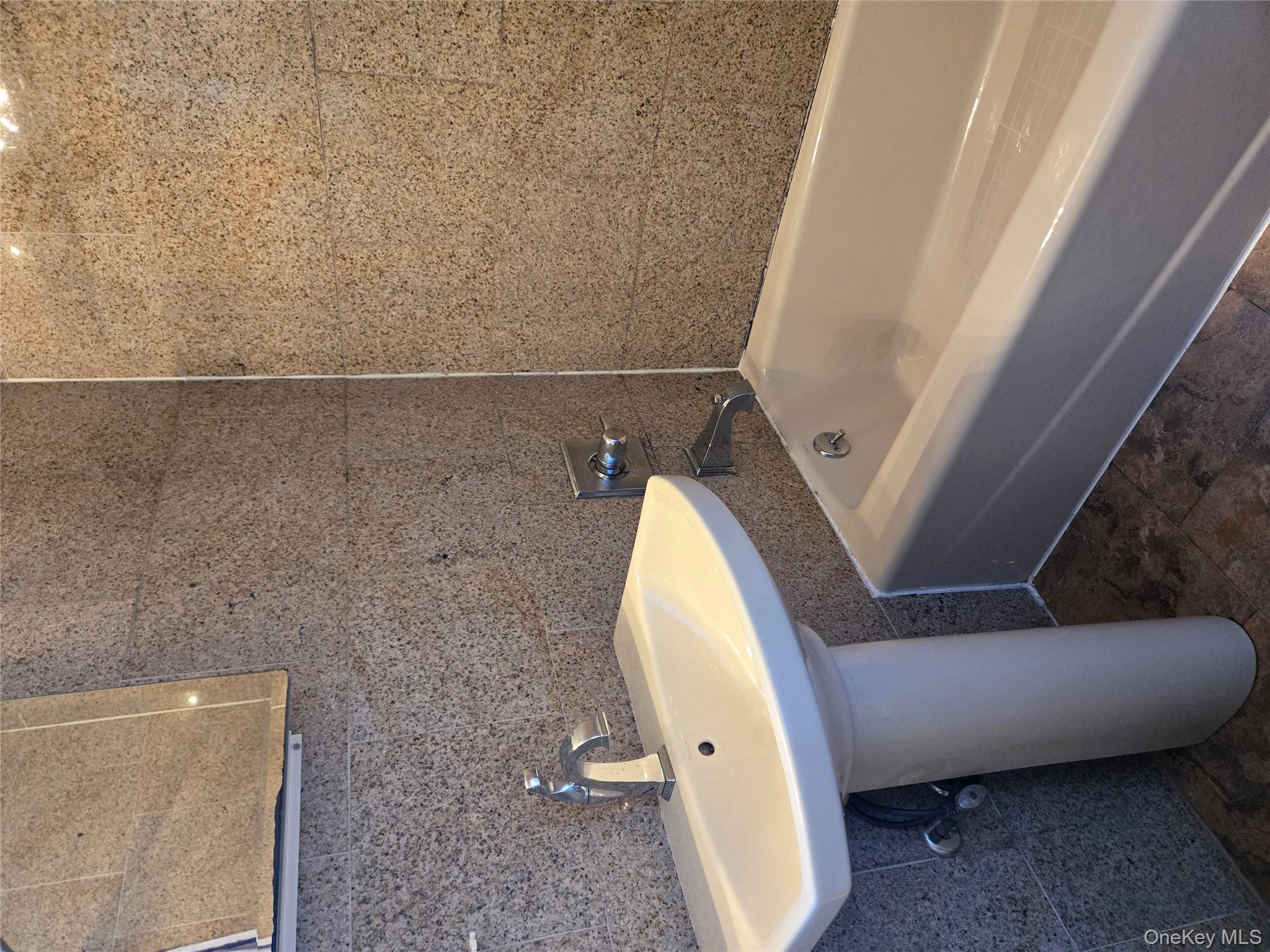 #8 photo, 215-09 47th Road Bayside Road, クイーンズ区 Bayside , NY 11361