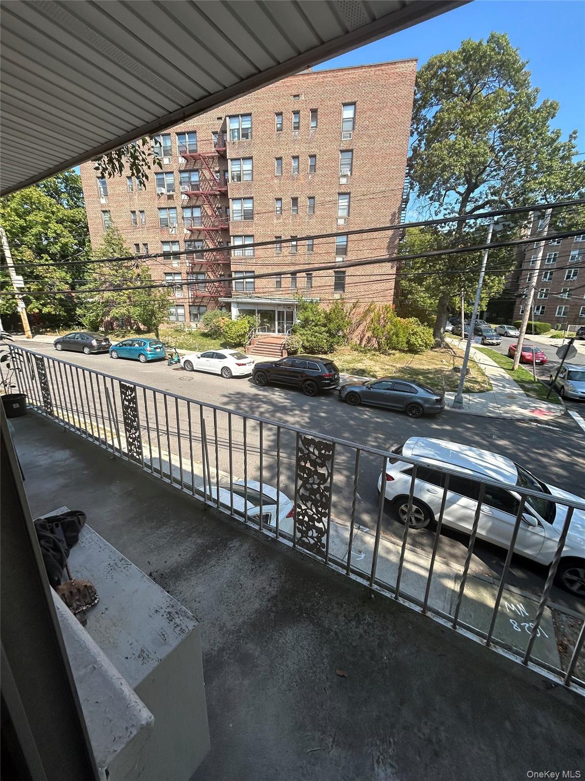 #2 photo, 142-22 Pershing Crescent, クイーンズ区 Briarwood , NY 11435