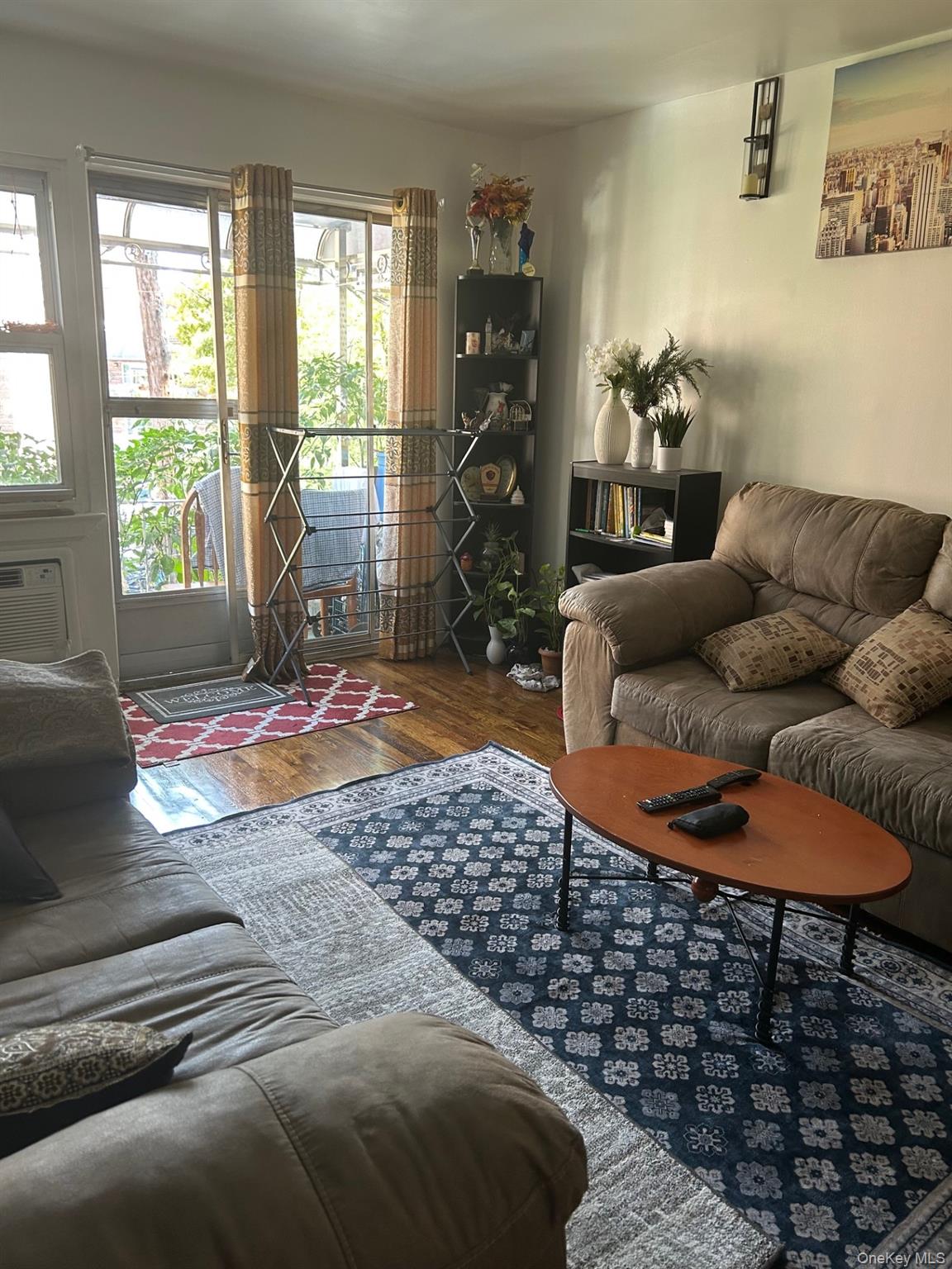 #3 photo, 142-22 Pershing Crescent, クイーンズ区 Briarwood , NY 11435