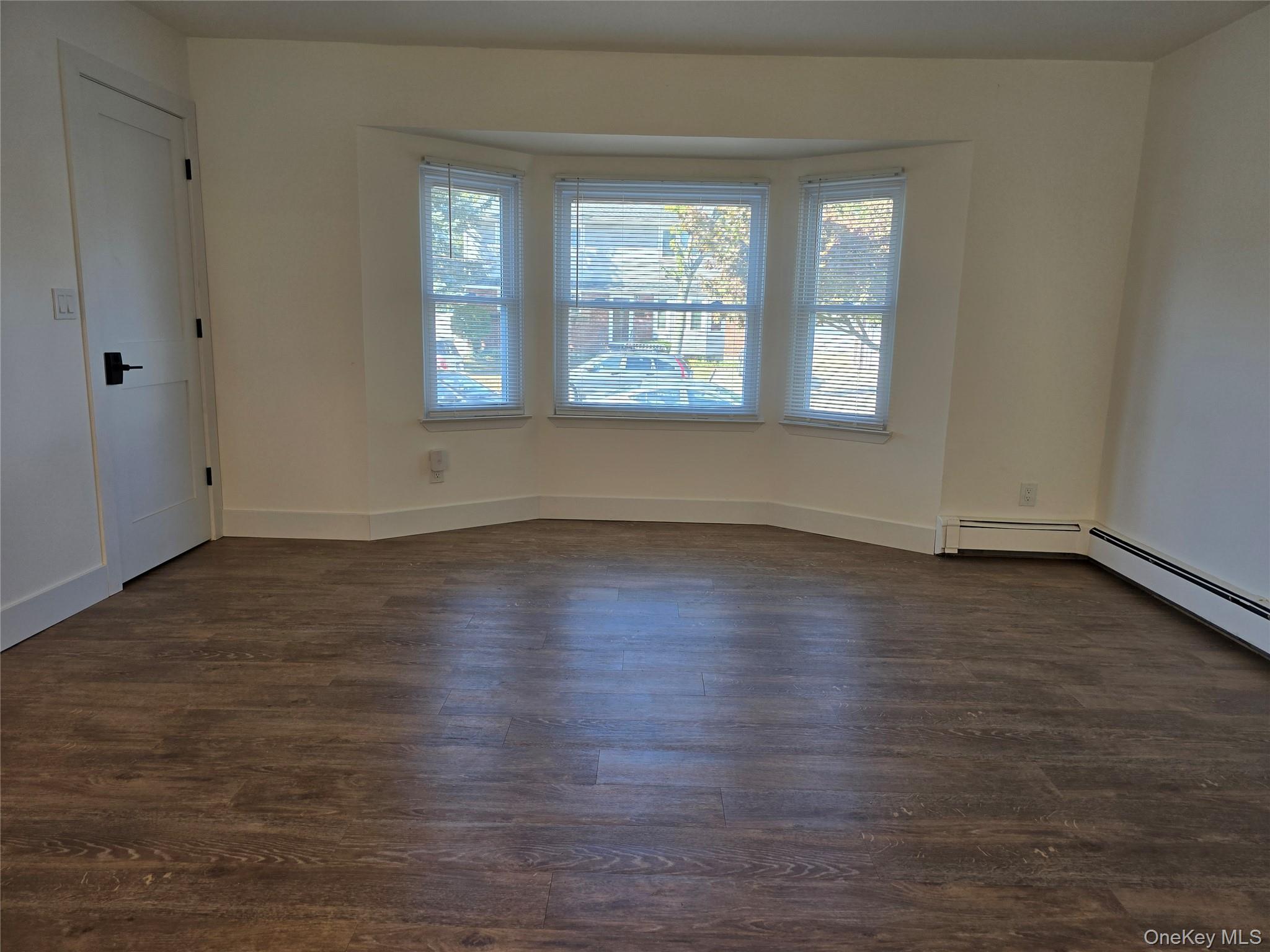 #4 photo, 202 Birch Avenue, ナッソー郡 Farmingdale , NY 11735