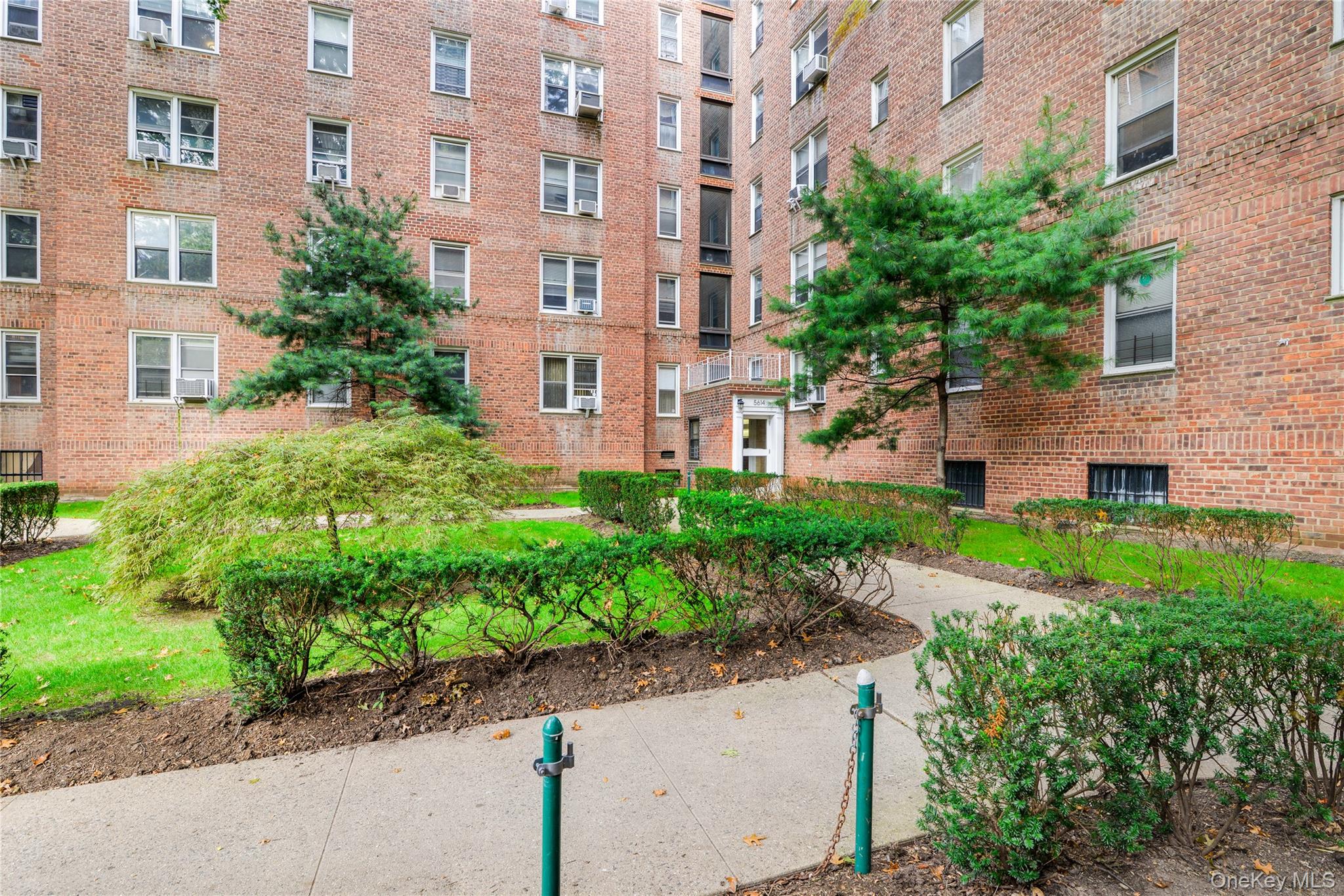 #9 photo, 5614 Netherland Ave,, Bronx , NY 10471