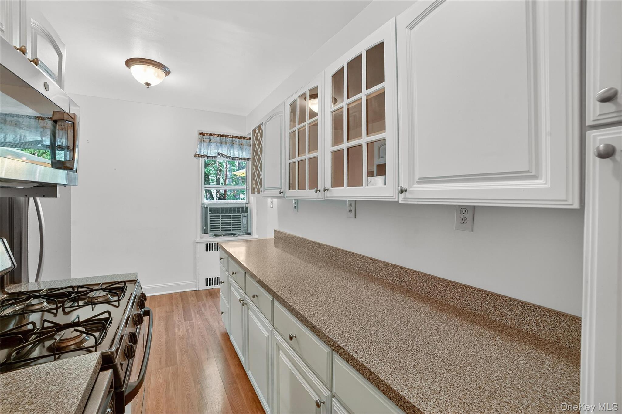 #14 photo, 824 Palmer Road, ブロンクス区 Bronxville , NY 10708