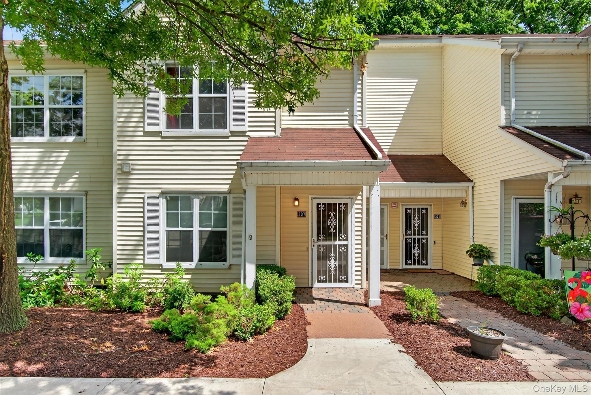 #1 photo, 307 Gazebo Court, New Windsor , NY 12553