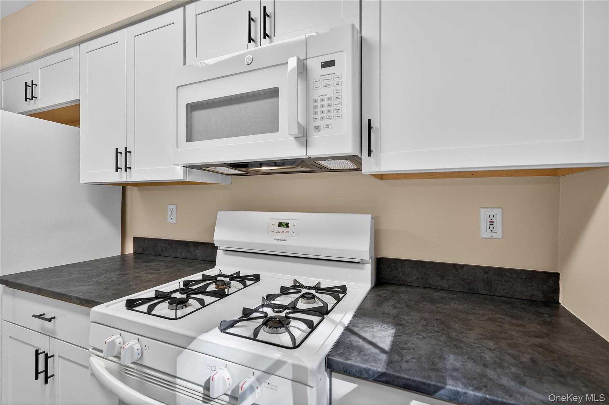 #16 photo, 307 Gazebo Court, New Windsor , NY 12553