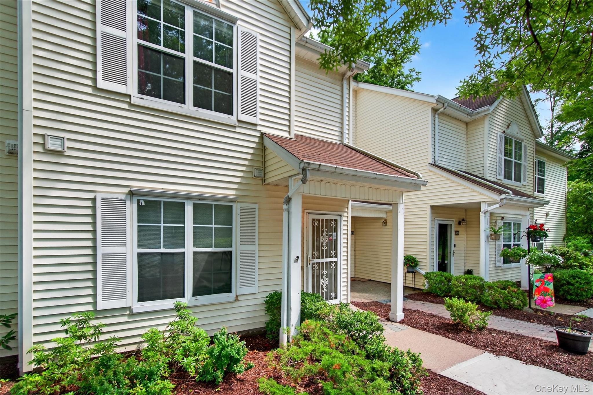 #3 photo, 307 Gazebo Court, New Windsor , NY 12553