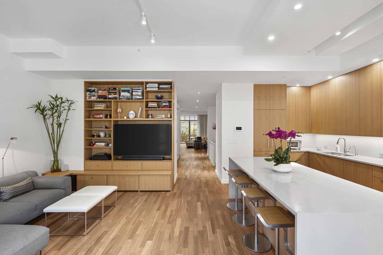 #13 photo, 3 MORTON Square, マンハッタン West Village , NY 10014