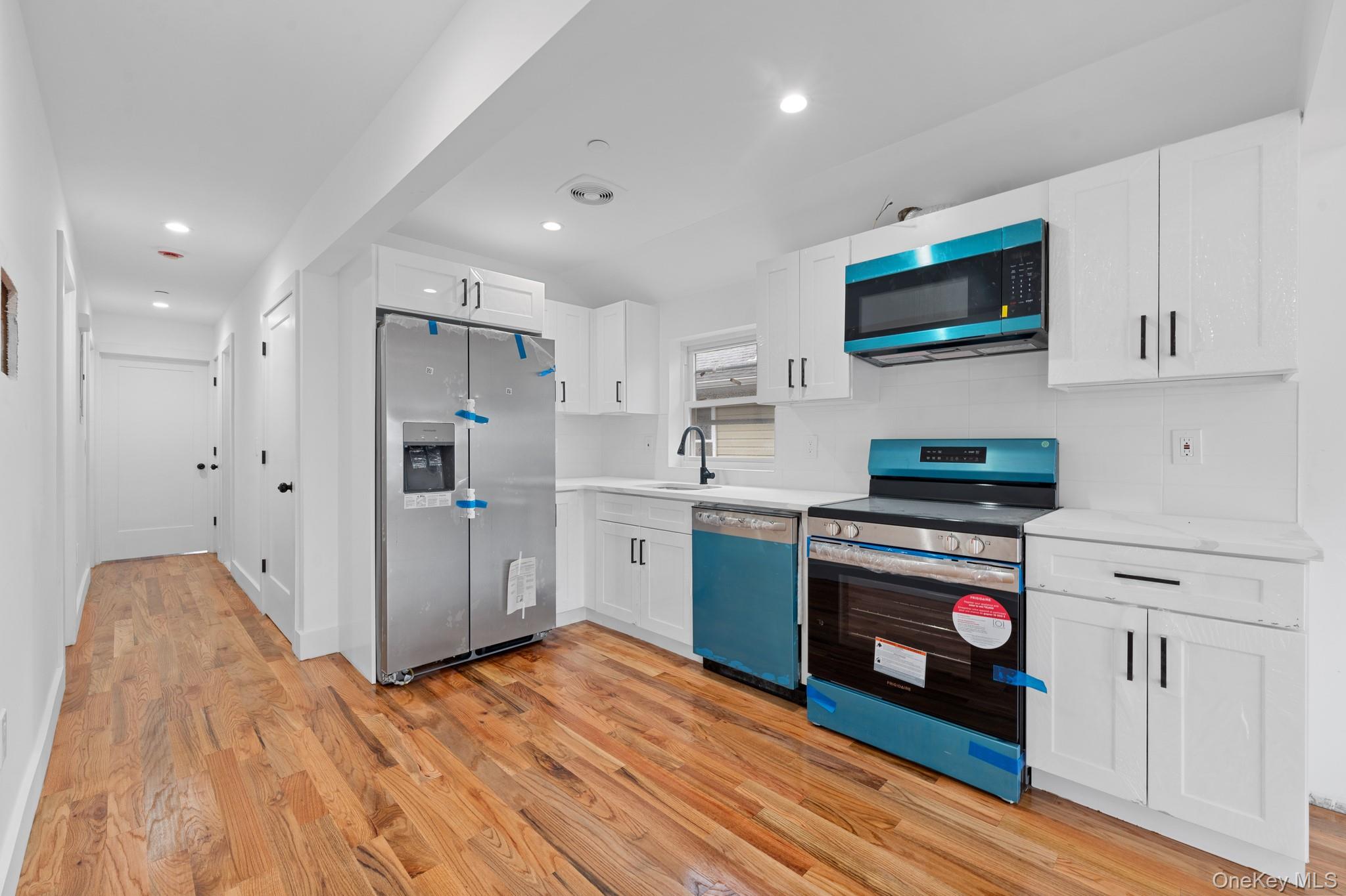 #12 photo, 69-50 Hessler Avenue, クイーンズ区 Arverne , NY 11692