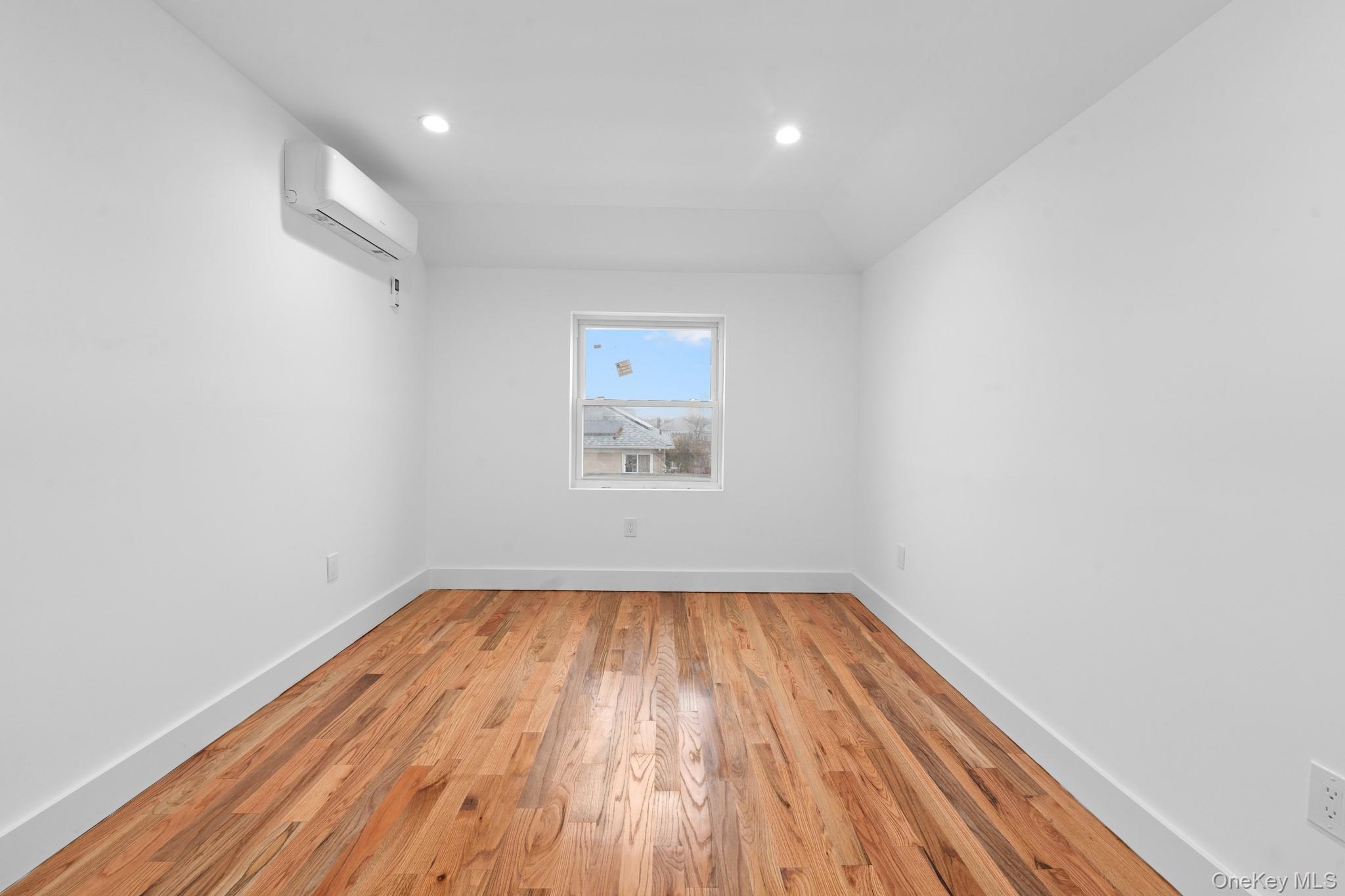 #15 photo, 69-50 Hessler Avenue, クイーンズ区 Arverne , NY 11692