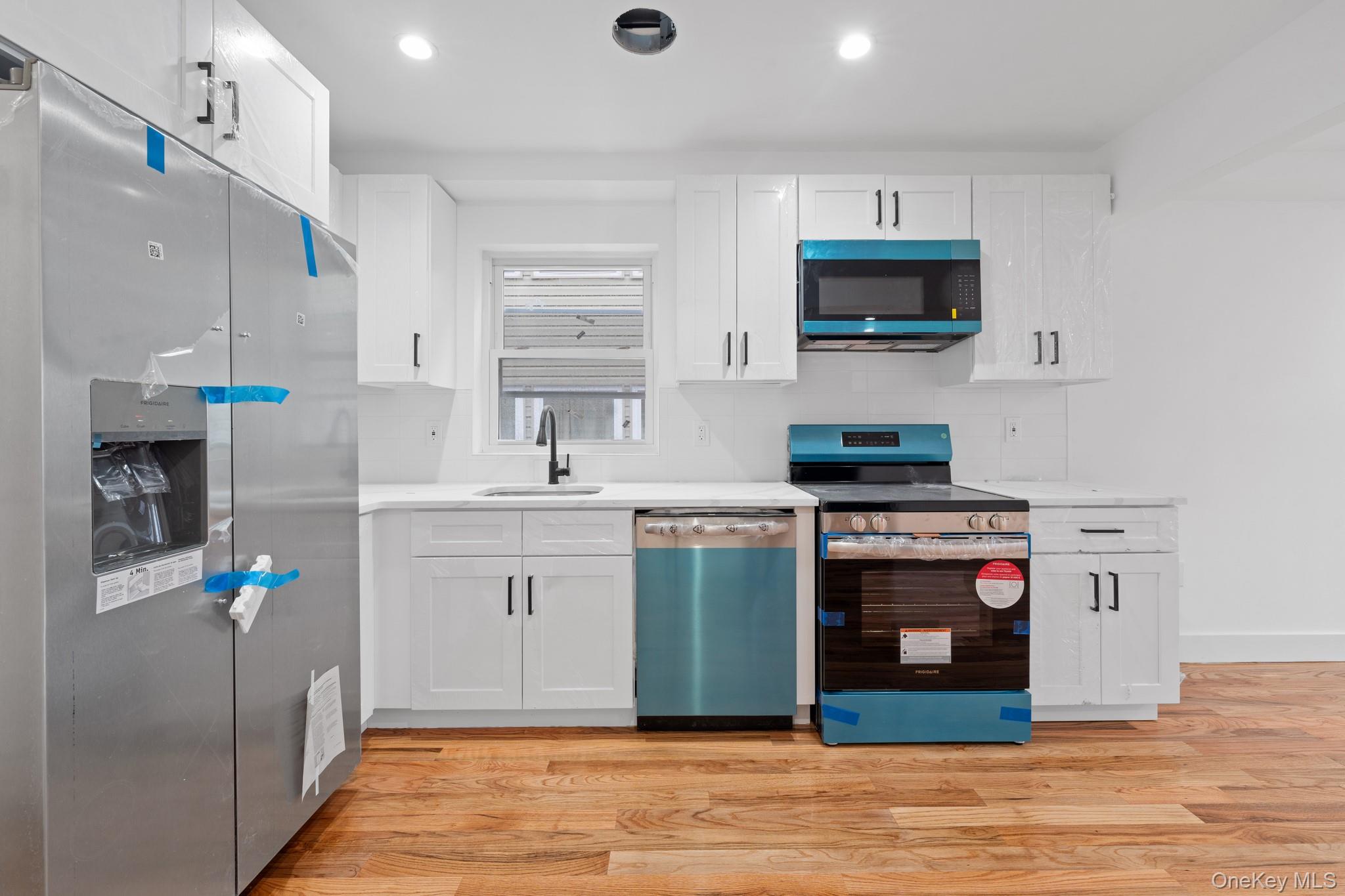 #2 photo, 69-50 Hessler Avenue, クイーンズ区 Arverne , NY 11692