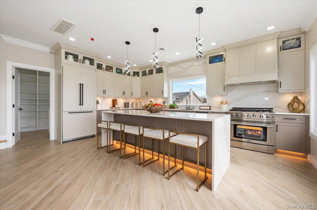 #5 photo, 3695 S Somerset Drive, Seaford , NY 11783