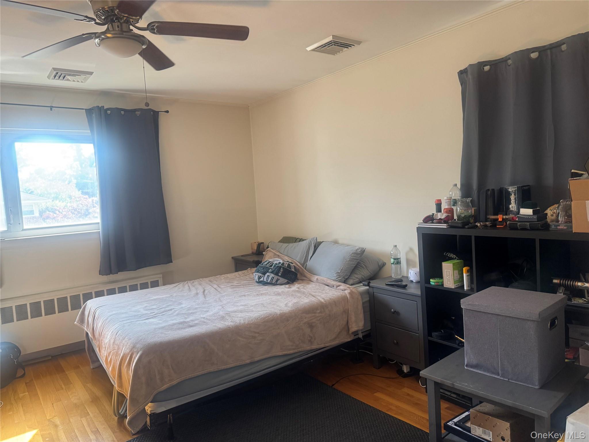 #11 photo, 318 Southwood Circle, Syosset , NY 11791