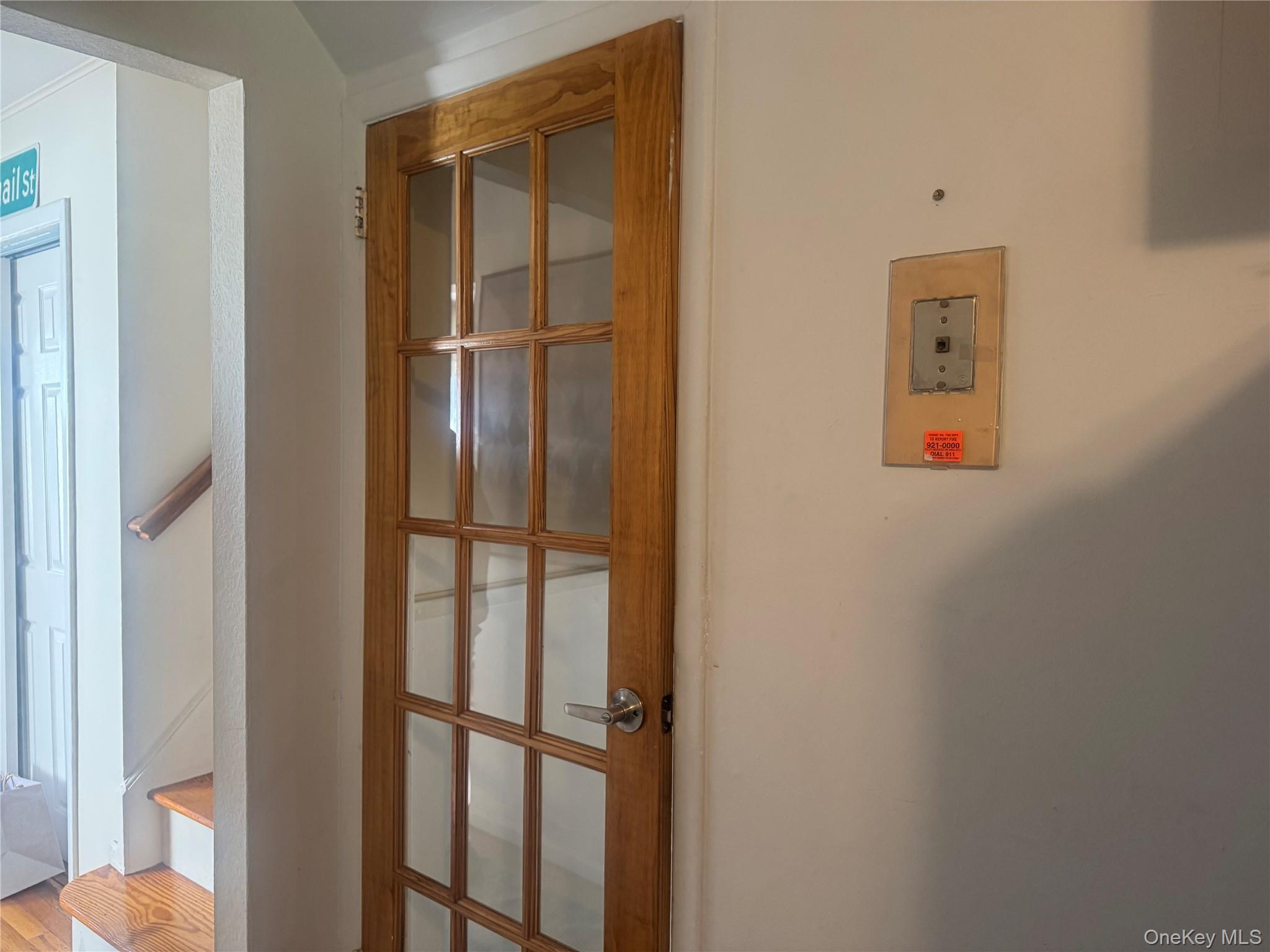 #15 photo, 318 Southwood Circle, Syosset , NY 11791