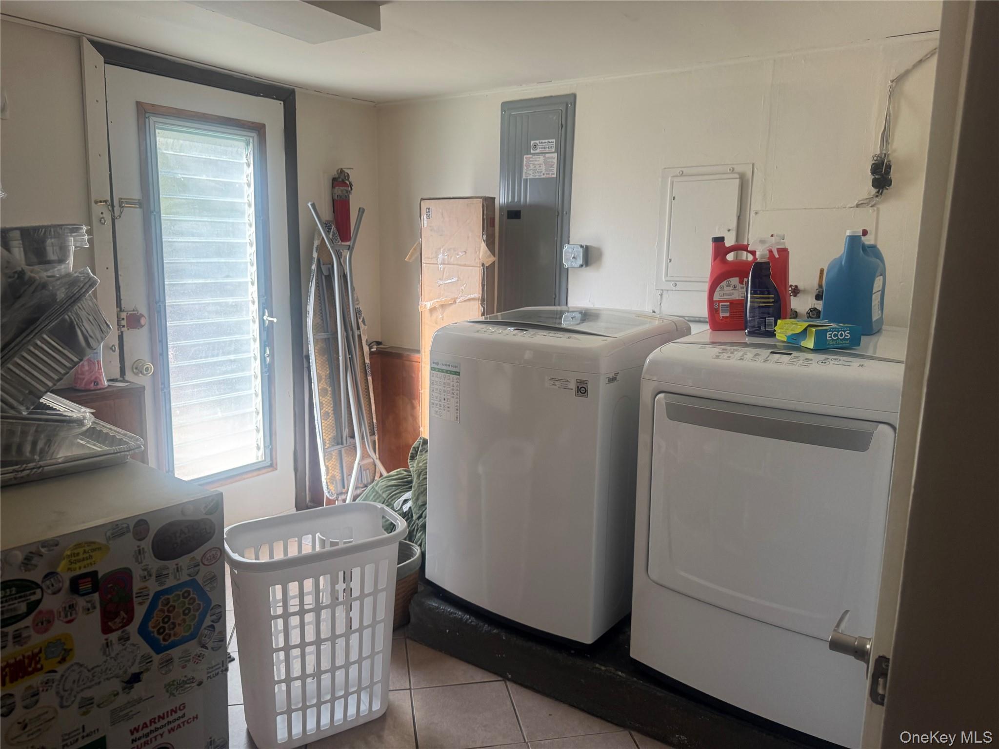 #18 photo, 318 Southwood Circle, Syosset , NY 11791