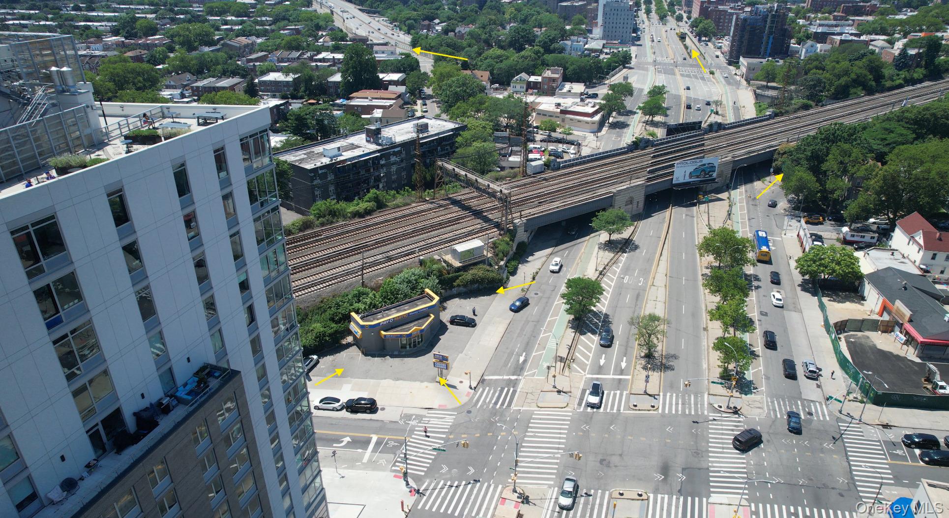 #14 photo, 68-12 Queens Boulevard, クイーンズ区 Woodside , NY 11377