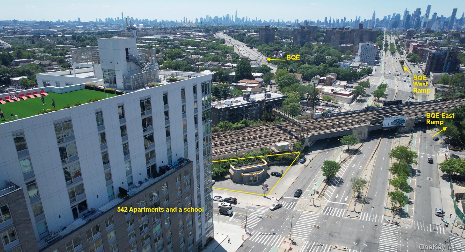 #16 photo, 68-12 Queens Boulevard, クイーンズ区 Woodside , NY 11377