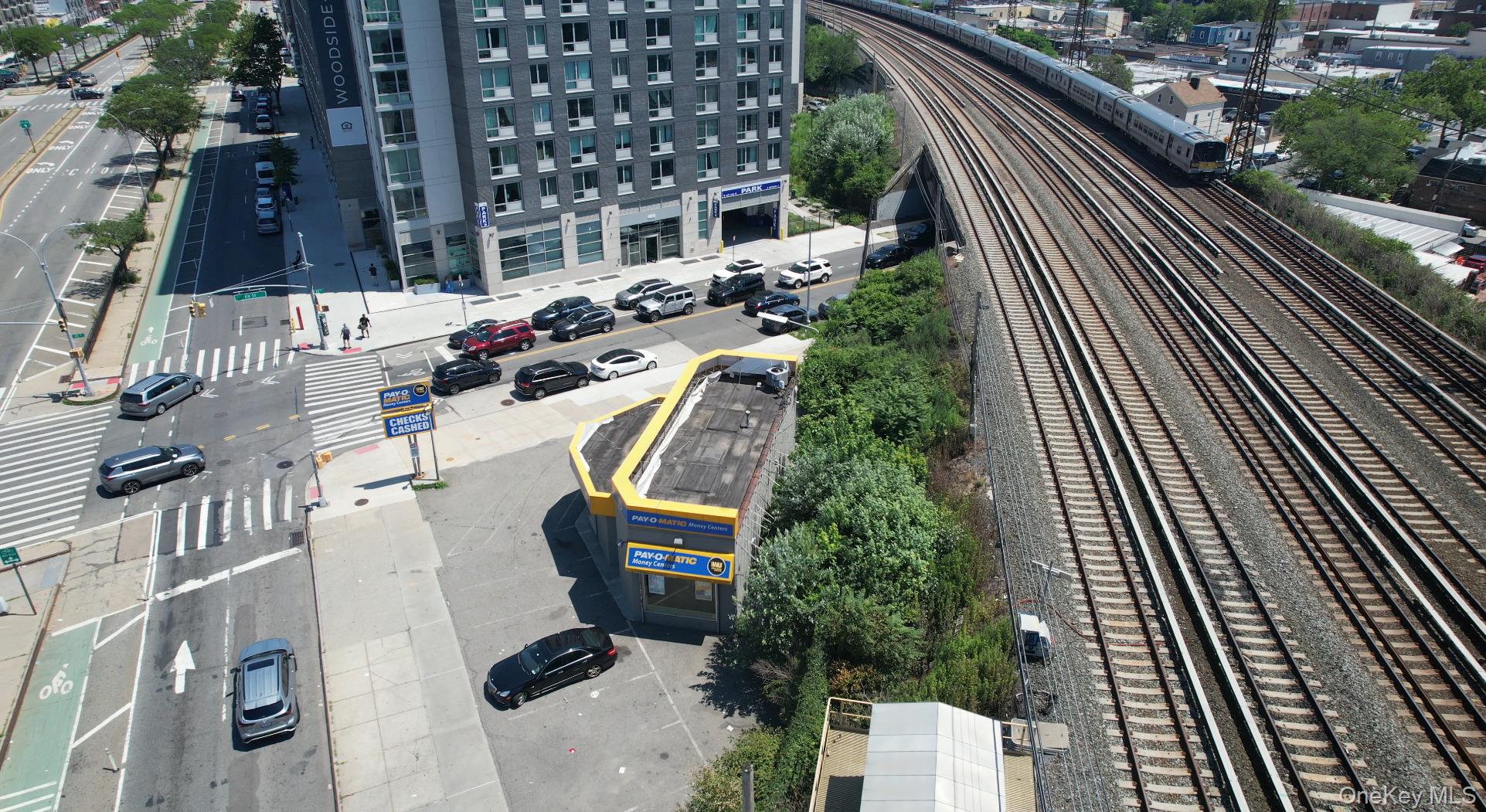 #20 photo, 68-12 Queens Boulevard, クイーンズ区 Woodside , NY 11377